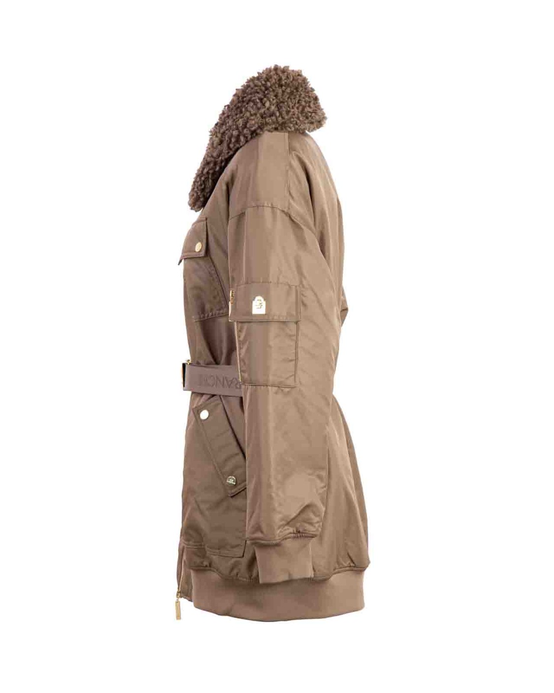shop ELISABETTA FRANCHI Saldi Giaccone: Elisabetta Franchi piumino aviator in vela satin.
Piumino aviator in tessuto vela satin con collo in ecopelliccia.
Tasche con bottoni in metallo dorato, polsi e fondo in maglia e cintura in nastro con fibbia a cassetta logata in metallo dorato.
Cintura removibile.
Zip e bottoni in metallo dorato.
Composizione: 100% Poliammide.
Fabbricato in Italia.. PI57D37E2-BI7 number 9793084